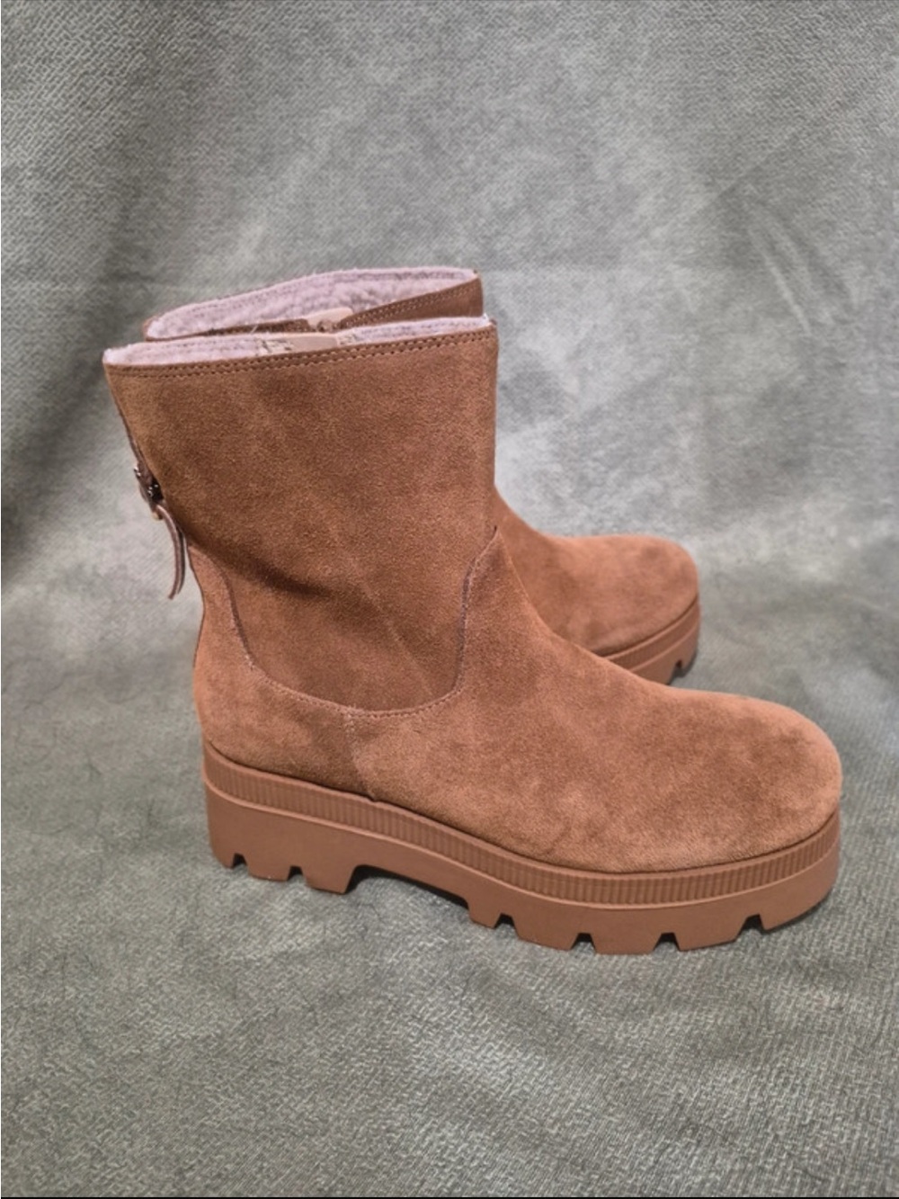 Jessica Simpson Tan Suede Platform Ankle Boots. NWOB